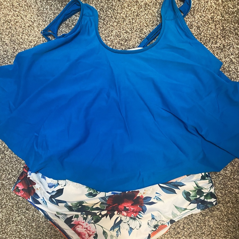 Large high-waisted bathing suit 👙